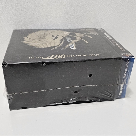 James Bond 007 Deluxe Edition Bond 007 Gift Set - Picture 9 of 16